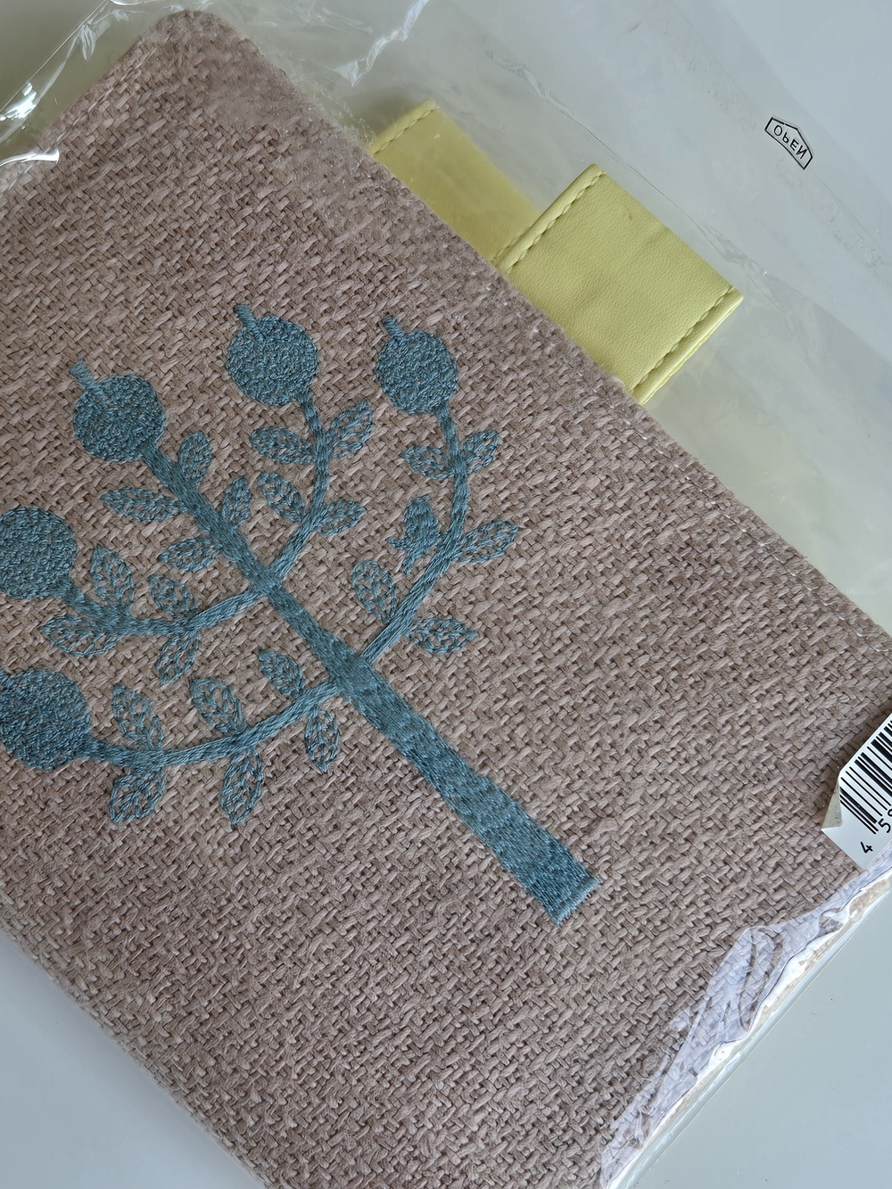 Hobonichi A6 'Ringo' Mina Perhonen Cover